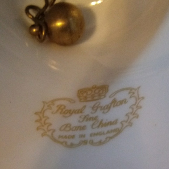 Arleen Jones PB&S Christmas bell - Picture 4 of 4